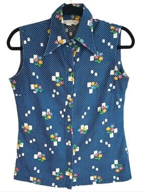 Vtg 70s Pointed Collar Sleeveless Button Up Top With Polka Dot Floral Print